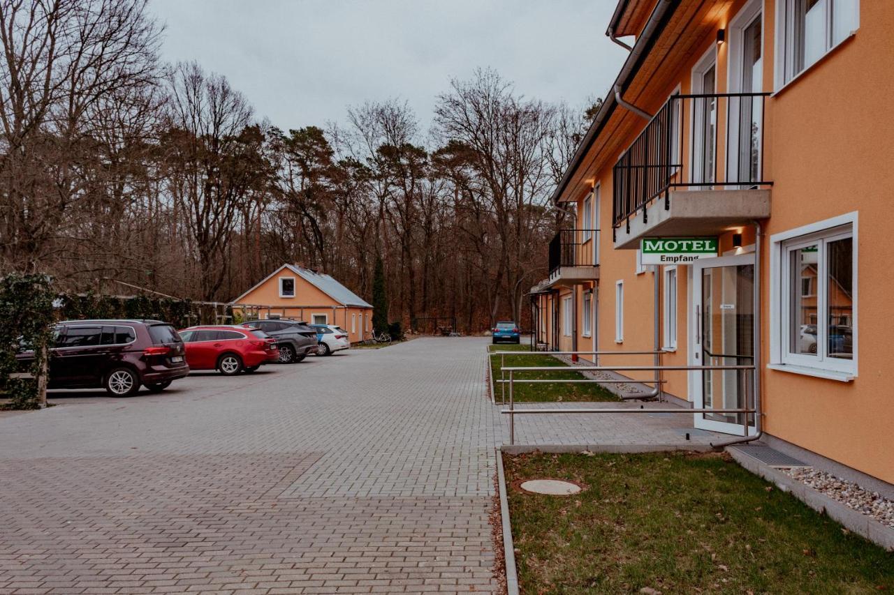 Motel Zur Dachsbaude Wandlitz Exterior photo